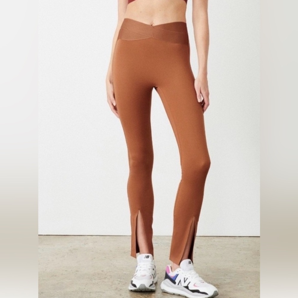 Le Ore Leggings and Matching Bodysuit